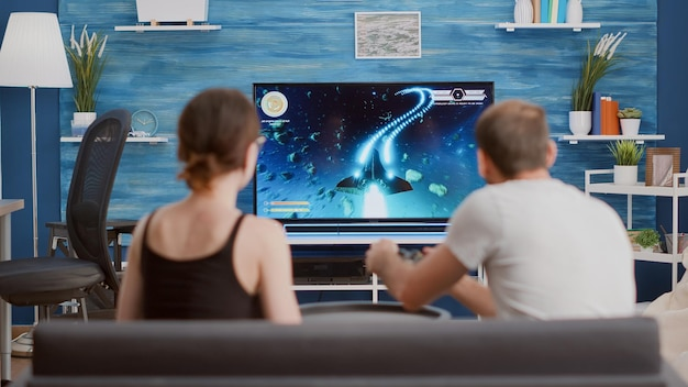 Las 10 Razones Principales para Elegir una TV Inteligente NPC UHD 4K(图1) 1-230Q0091S23C.png